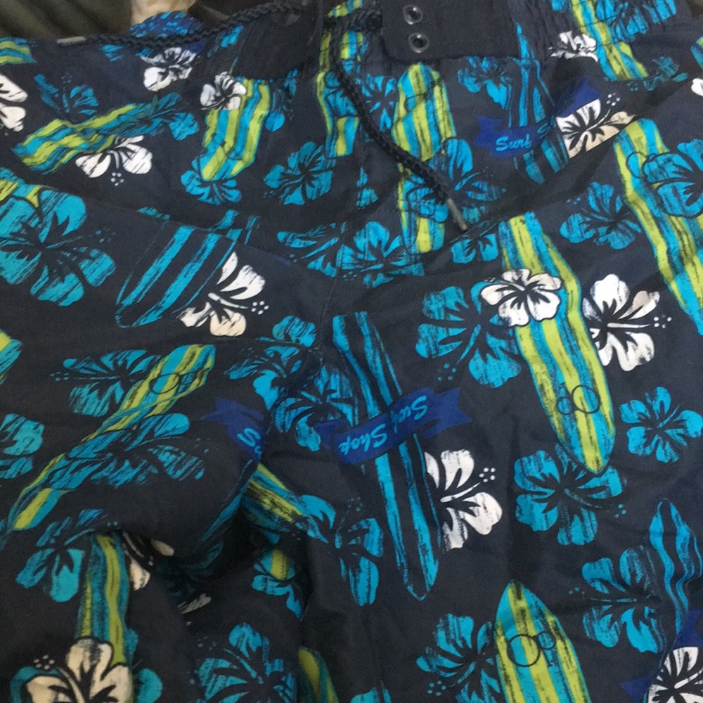 FINAL MARKDOWN Boys op swim trunks (L)